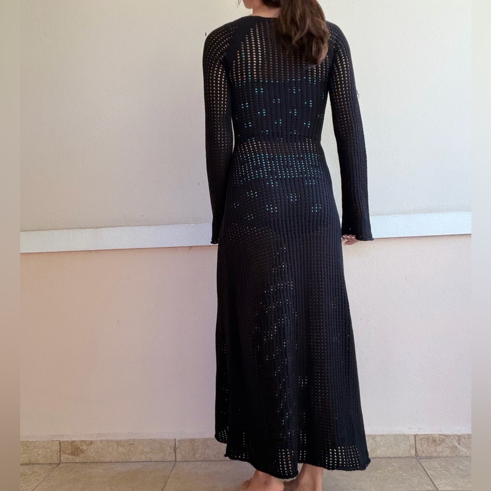 Chic Black knit Long Sleeve Beach Cover Up - Picture 2 of 3